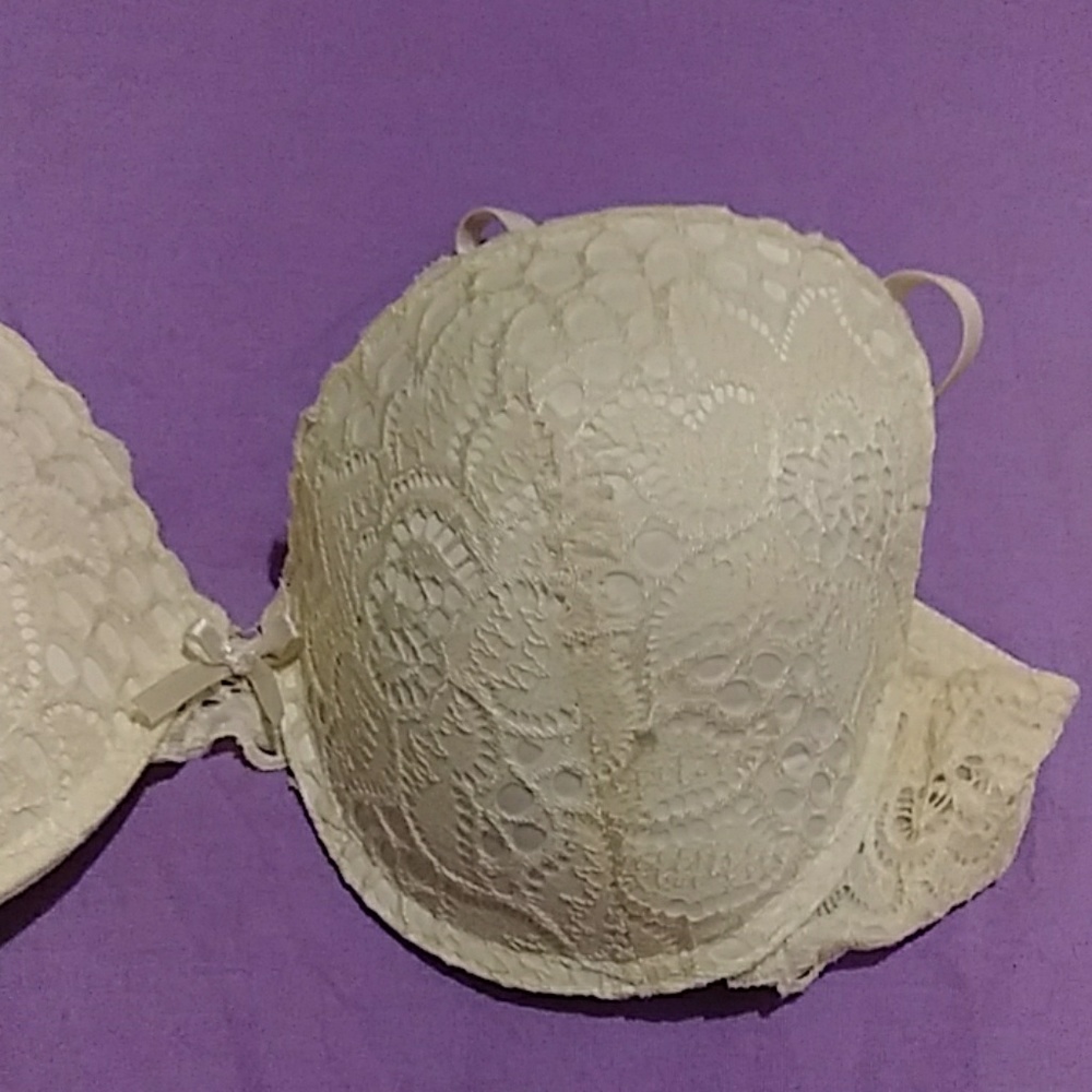 Bra - Picture 3 of 4